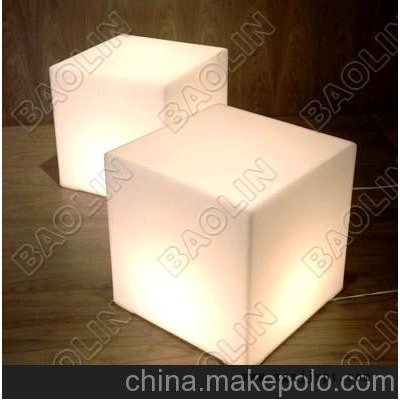 供應(yīng)ＬＥＤ發(fā)光滾塑座椅 變色發(fā)光立方體 發(fā)光滾塑座椅加工