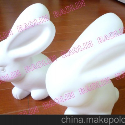 廠家供應(yīng)ＰＥ滾塑加工，異形滾塑加工，專業(yè)滾塑成型模具