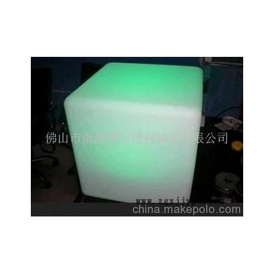 塑料方形燈罩球形燈罩加工/搏冠滾塑加工服務