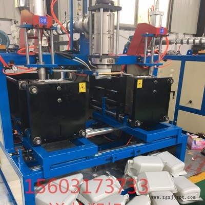 廠家直銷10升車用尿素桶吹塑機全自動吹瓶機