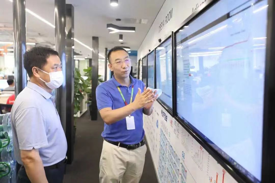 海淀區(qū)領導一行走訪調(diào)研奧鵬教育
