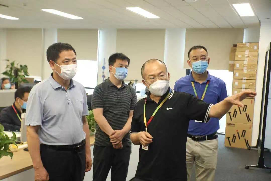 海淀區(qū)領導一行走訪調(diào)研奧鵬教育